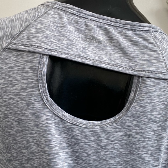 CALVIN KLEIN PERFORMANCE quick dry shirt top tshirt . M - Picture 6 of 9